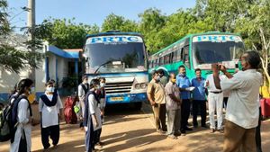 40 நாட்களுக்கு பிறகு சொந்த ஊர் சென்ற பீகார் மாணவர்கள்.. பெற்றோர்கள் மகிழ்ச்சி 
