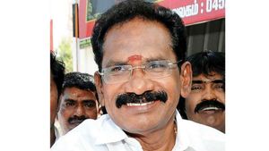 குடிமகன்கள் பாதிக்கக்கூடாது என்பதற்காக டாஸ்மாக் திறப்பு... அமைச்சர் செல்லூர் ராஜூ விளக்கம் 