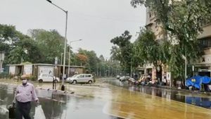 Nisarga: வாகன போக்குவரத்து நிறுத்தம்.. 7 மணி நேரத்திற்கு வெளியே வர வேண்டாம்.. மக்களுக்கு எச்சரிக்கை 