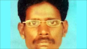 கட்டி வைத்து.. காதில் பூச்சி கொல்லி மருந்தை ஊற்றி.. துடித்தே இறந்த கணவர்..  சுகுணாவின் ஷாக் செயல்! 