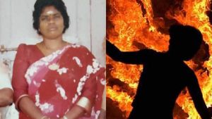 4 பேரும் கட்டிப் பிடித்தபடி.. சிலிண்டரையும் வெடிக்க செய்து தற்கொலை.. அதிர வைத்த குடும்பம்! 
