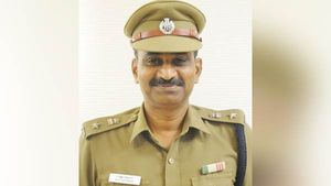 அதிகரித்த அழுத்தம்.. கடும் கோபத்தில் ஹைகோர்ட்.. தூத்துக்குடி எஸ்பி  அதிரடி இடமாற்றம்