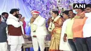 சுகாதாரத் துறை அமைச்சரே இப்படி இருந்தால்.. கர்நாடக மக்கள் நிலைமை கஷ்டம்தான்.. தொடரும் சர்ச்சை 