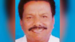 பேராவூரணி அதிமுக எம்எல்ஏ கோவிந்தராஜூக்கு கொரோனா உறுதி.. அரசு மருத்துவமனையில் அனுமதி 