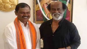 ரஜினி 2021ல் கட்சி ஆரம்பிப்பார்.. அப்புறம் அதிமுக திமுகவை வீழ்த்துவார்.. சொல்வது அர்ஜூன் சம்பத்! 
