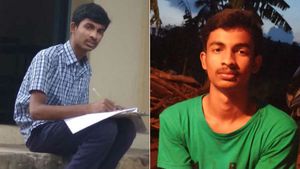  18 வயசு.. அரசு பள்ளி மாணவர்.. +2வில் நல்ல மார்க்.. அம்மா சேலையில் தூக்கில் தொங்கிய பரிதாபம்!
