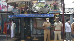 கோவையில் கோவில்கள் முன்பு டயர்கள் எரிப்பு-  சிசிடிவியில் சிக்கிய சேலம் கஜேந்திரன் போலீசாரால் கைது 
