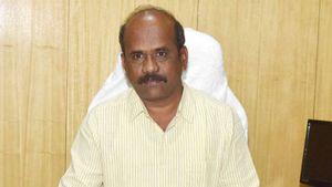 கொரோனா இல்லாத திருச்சி:  வீடு வீடாக பரிசோதனை காய்ச்சல் முகாம்கள் - கலெக்டர் சிவராசு 