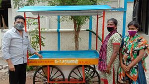  டீ விற்பனை செய்யும் பெண்ணுக்கு இலவச தள்ளு வண்டி.. திருப்பரங்குன்றம் எம்எல்ஏ சரவணன் செய்த உதவி
