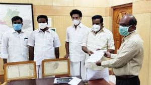 உதயநிதி ஸ்டாலினின் இ-பாஸ் விவகாரம் அரசியல் ஆக்கப்படுகிறது.. கே.என்.நேரு குற்றச்சாட்டு! 
