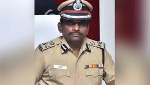 சாத்தான்குளம் பெண் காவலருக்கு ஊதியத்துடன் ஒரு மாதம் விடுப்பு.. ஐஜி முருகன் தகவல் 