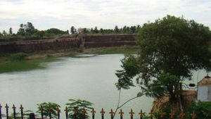 தஞ்சை அழகி குளத்திற்கு வந்த காவிரி நீர் - ஆடி பெருக்கு கொண்டாட தயார் 