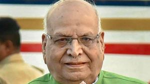 மத்தியப்பிரதேச ஆளுநர் லால்ஜி டாண்டன் காலமானார்...பிரதமர் இரங்கல்!! 