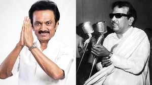 தூத்துக்குடி; அன்று திருச்செந்தூர் அதிகாரி... இன்று சாத்தான்குளம் தந்தை, மகன்... நீதி கேட்கும் திமுக