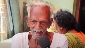 மதுரையில் ரூ. 10 க்கு உணவு வழங்கி வந்த ராமு தாத்தா காலமானார்...மக்கள் சோகம்!! 
