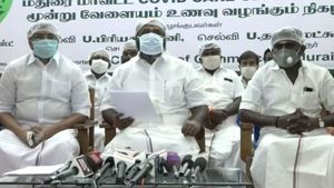 சாத்தான்குளம் விவகாரம்- முதல்வரை பதவி விலக சொல்வதா? ஆ. ராசா மீது அமைச்சர் உதயகுமார் பாய்ச்சல் 