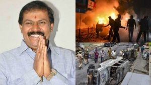 3 மாஜி அமைச்சர்கள் vs எம்எல்ஏ.. அரசியல் சதுரங்கத்தில் பலியான உயிர்கள்.. பெங்களூர் கலவர பகீர் பின்னணி