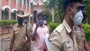 திருமண ஆசைகாட்டி பலமுறை உல்லாசம்.,. 10 வருசம் ஜெயில்... தேனி நீதிமன்றம் அதிரடி தீர்ப்பு 