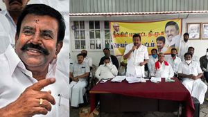 குளுகுளு ஊட்டியில்... அனல் பறந்த திமுக ஆய்வுக் கூட்டம்... வாடிய முபாரக் முகம்... தேற்றிய கே.என்.நேரு