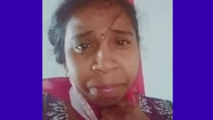  இந்தா என் கடைசி முத்தம்.. ஏன் கூப்பிட்டும் வரலை.. காதலனுக்கு வீடியோ போட்டு.. தூக்கில் தொங்கிய காதலி