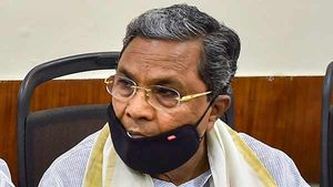 கர்நாடகா முன்னாள் முதல்வர் சித்தராமையாவுக்கு கொரோனா உறுதி.. மருத்துவமனையில் அனுமதி 