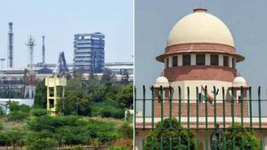ஸ்டெர்லைட்: தீர்ப்பை எதிர்த்த வேதாந்தாவின் அப்பீல் மனு மீது திங்கள்கிழமை உச்சநீதிமன்றத்தில் விசாரணை 