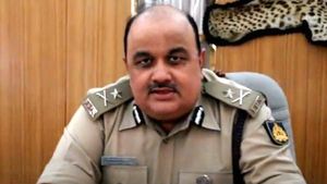 கர்நாடகா டிஜிபி மார்பில் பாய்ந்த 2 குண்டுகள்.. கைத் துப்பாக்கியை சுத்தம் செய்தபோது விபரீதம் 