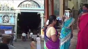 மதுரை மீனாட்சியை 5 மாதம் கழித்து தரிசித்தது மகிழ்ச்சி-  நீண்ட வரிசையில் காத்திருந்த பக்தர்கள் பரவசம்