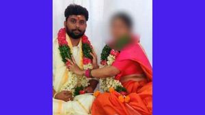 சேர்த்து வைப்பதாக அழைத்த தாய் மாமன்கள்.. நடுவழியில் சுதாரித்த காதலி, சிக்கிய காதலன், நடந்த பயங்கரம் 