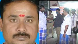 விருதுநகரில் பயங்கரம்.. வீட்டு வாசல்படியில் குடித்ததை தட்டி கேட்ட மதிமுக பிரமுகர் படுகொலை