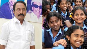 கொரோனா சூழ்நிலையில் பள்ளிகள் திறப்பு எப்போது - அமைச்சர் செங்கோட்டையன் பதில் 