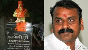 பெரியார் சிலைக்கு செருப்பு மாலை.. கொதித்த பாஜக தலைவர் முருகன்! பரபரப்பு அறிக்கை 