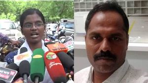 உல்லாசத்துக்கு அழைத்த பனியன் கம்பெனி மேலாளரை கட்டிப்போட்டு உதைத்த மதுரை பெண்கள்.. வீடியோ வைரல் 