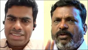 கையில் கங்கண கயிறு .. 