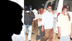  திருச்சியில் ரூ 6 கோடி கேட்டு தொழிலதிபர் மகன் கடத்தல்.. 4 பேர் கைது.. முக்கிய குற்றவாளி பிடிபட்டார்