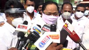 பாஜக அப்படித்தான்.. 7.5 % மட்டுமா? கொரோனா கூட மக்களுக்கு பாதிப்பில்லைனுதான் சொல்வாங்க.. துரைமுருகன் 