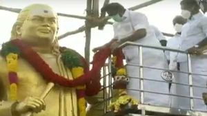 மதுரையில் கோலாகலம்.. தேவர் சிலைக்கு எடப்பாடி பழனிச்சாமி, ஓபிஎஸ், அமைச்சர்கள் மாலை அணிவித்து மரியாதை 