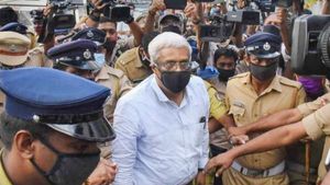 கேரளா தங்க கடத்தல் வழக்கு: பினராயி விஜயனின் முன்னாள் முதன்மை செயலாளர் சிவசங்கர் அதிரடி கைது 