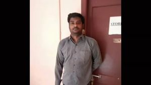 மனைவியுடன் கள்ளக்காதல்.. உயிர் நண்பனே உயிரை எடுத்தார்.. மதுரையில் வழக்கறிஞர் கொலை 