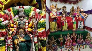 மீனாட்சி அம்மன் கோவில் நவராத்திரி விழா - கொலுமண்டபத்தில் எழுந்தருளிய அம்மன் 