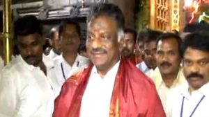 முடிவுக்கு வந்த கிளைமேக்ஸ்...சந்தோஷத்தில் ஏழுமலையானை தரிசிக்கும் ஓ. பன்னீர் செல்வம்!! 