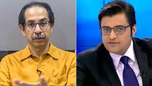 உரசிக் கொள்ளும் மகாராஷ்டிரா அரசும்... அர்னாப் கோஸ்சுவாமியும்... தொடரும் சர்ச்சை!! 
