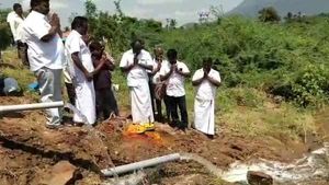 வீராணம் பஞ்சாயத்து தலைவர் மாதிரி வருமா.. சொந்த பணத்தில் ஏரிக்கு தண்ணீர் கொண்டு வந்து அசத்திட்டாரே 