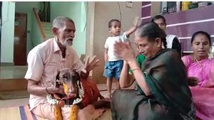 தாயாக போகும் நாய்.. ஊரையே கூட்டி அமர்க்களப்படுத்திய ஓனர்.. வாயை பிளக்கும் தஞ்சை! 
