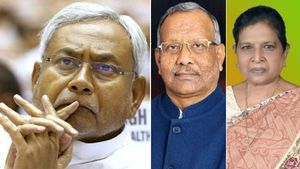 பீகாரில் பாஜகவுக்கு 2 துணை முதலமைச்சர்கள்...? வேறு வழியின்றி ஏற்க வேண்டிய கட்டாயத்தில் நிதிஷ்..! 