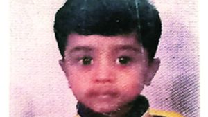 அடுக்குமாடி குடியிருப்பு லிப்ட் கதவுக்கு இடையில் சிக்கி 5 வயது சிறுவன் உயிரிழப்பு.. மும்பையில் சோகம்