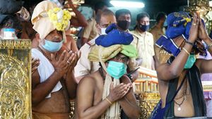  சபரிமலைக்கு போகும் சாமிகளே... சந்தோஷ செய்தி - நவ.23 முதல் மீண்டும் ஆன்லைன் புக்கிங் 
