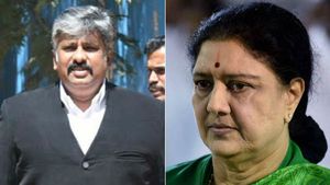 எப்போது வேண்டுமானாலும் சசிகலா ரிலீஸ் ஆவார்.. வக்கீல் கொடுத்த மனு.. பரபரப்பில் தமிழக அரசியல் 