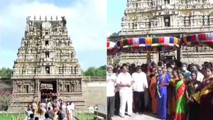 திருவண்ணாமலை தீப விழாவிற்கு வேலூரில் இருந்து திருக்குடைகள் ஊர்வலம் 