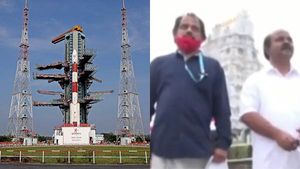 சிஎம்எஸ்-1 செயற்கைக் கோளுடன் பறக்கப்போகும் பிஎஸ்எல்வி சி 50 ராக்கெட் - ஏழுமலையானிடம் விஞ்ஞானிகள் ஆசி